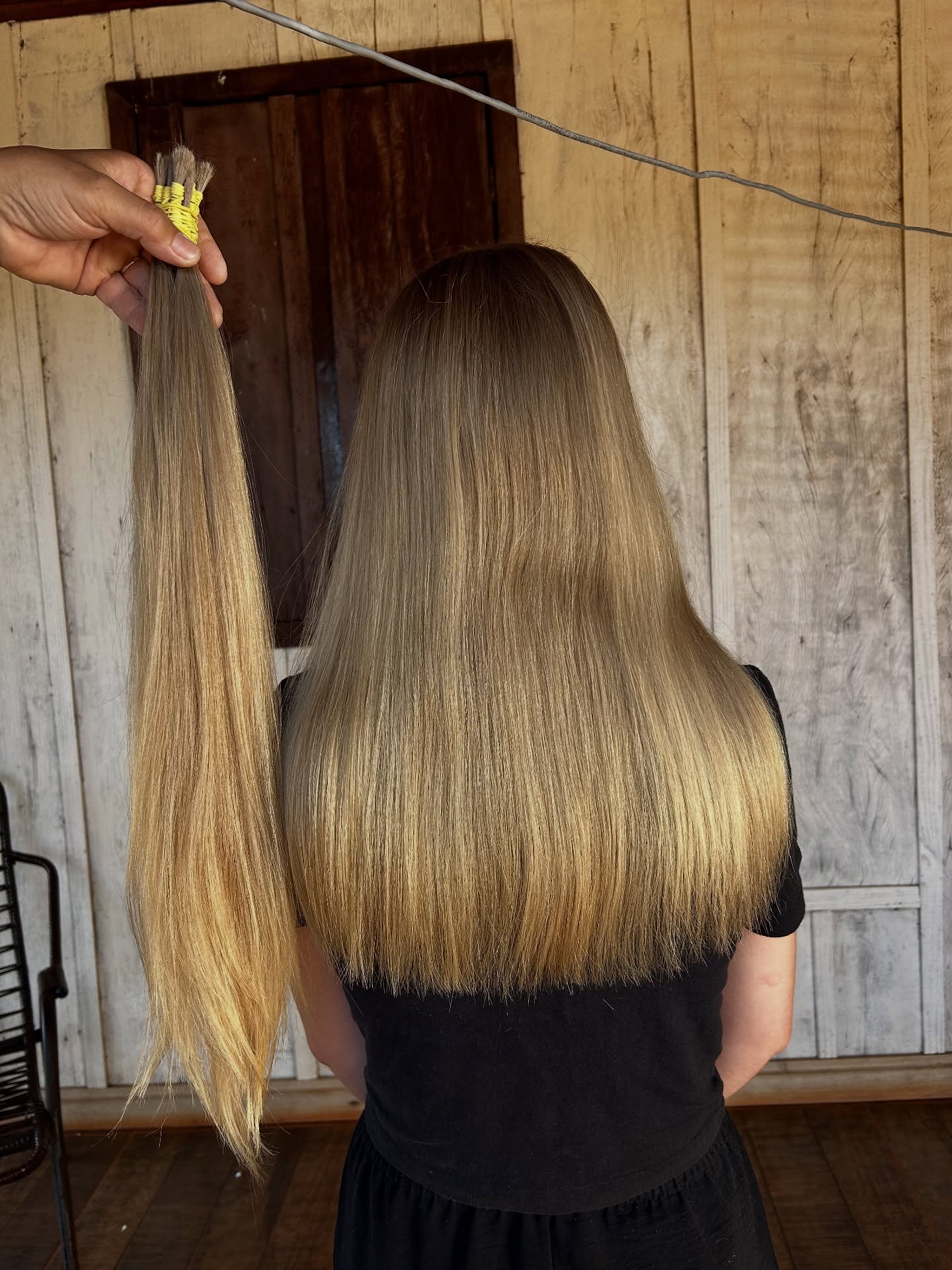 Cabelo liso com brilho